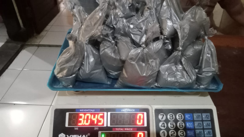 Polisi Amankan 3kg Bubuk Petasan Siap Jual di Rumah Warga Lumbang Pasuruan 