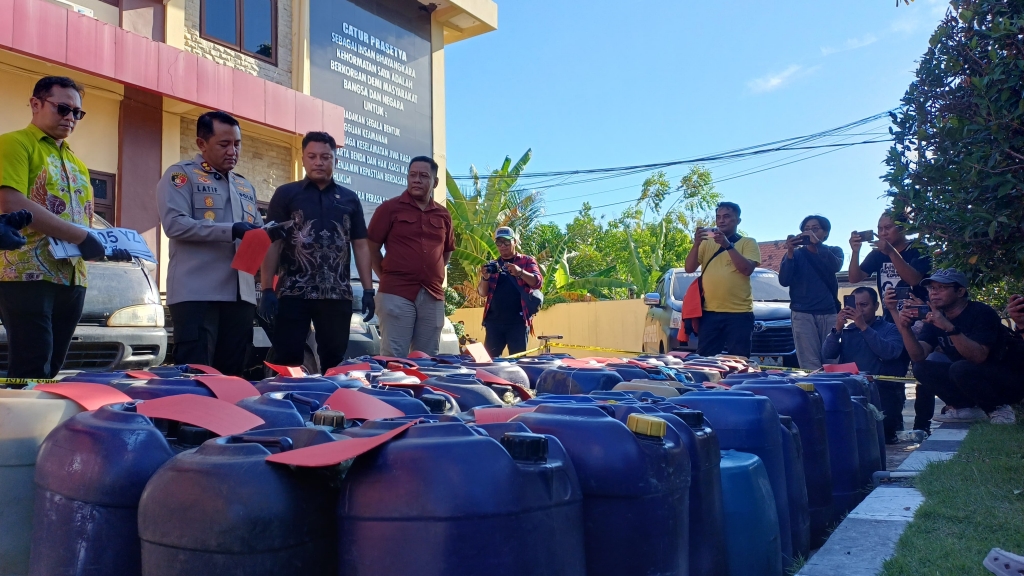 Polisi Bongkar Jaringan Penyalahgunaan BBM Subsidi di Probolinggo, Begini Modusnya