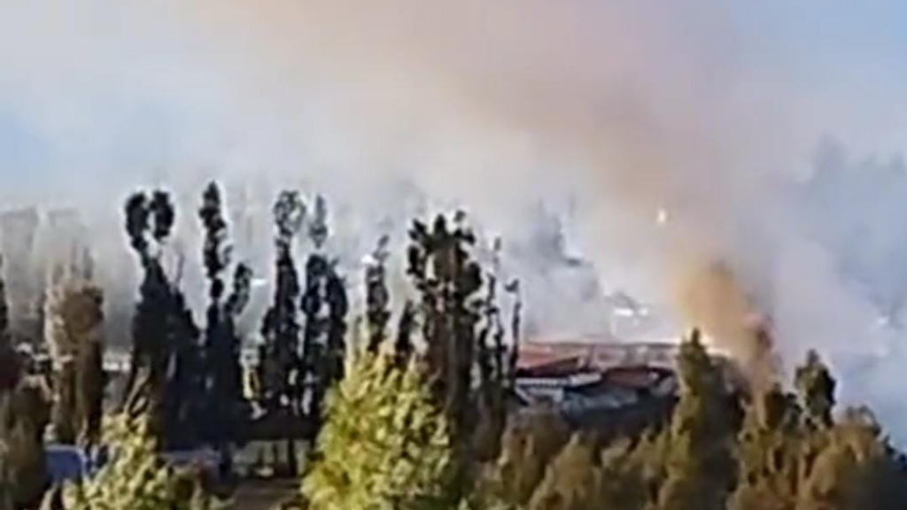 Kebakaran Kembali Landa Tebing Seruni Point Bromo, Api Merembet ke Jembatan Kaca