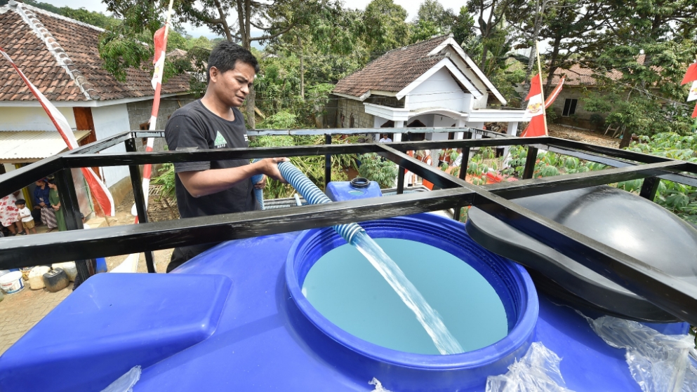 Setiap Hari 22 Rit Air Bersih Disalurkan ke Desa-desa Kekeringan di Pasuruan 