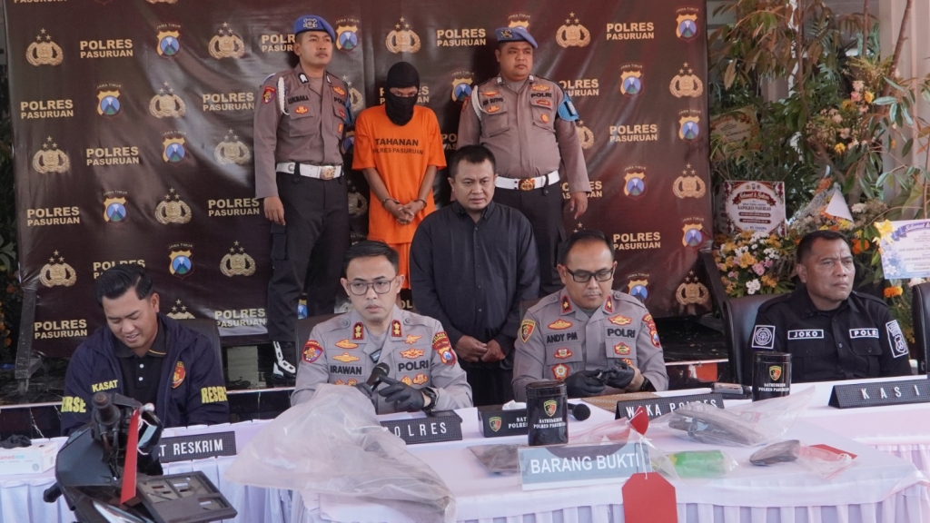 Siswa SMK di Pasuruan Dibunuh Kerabat, Dihantam Balok Kayu Lalu Dibakar