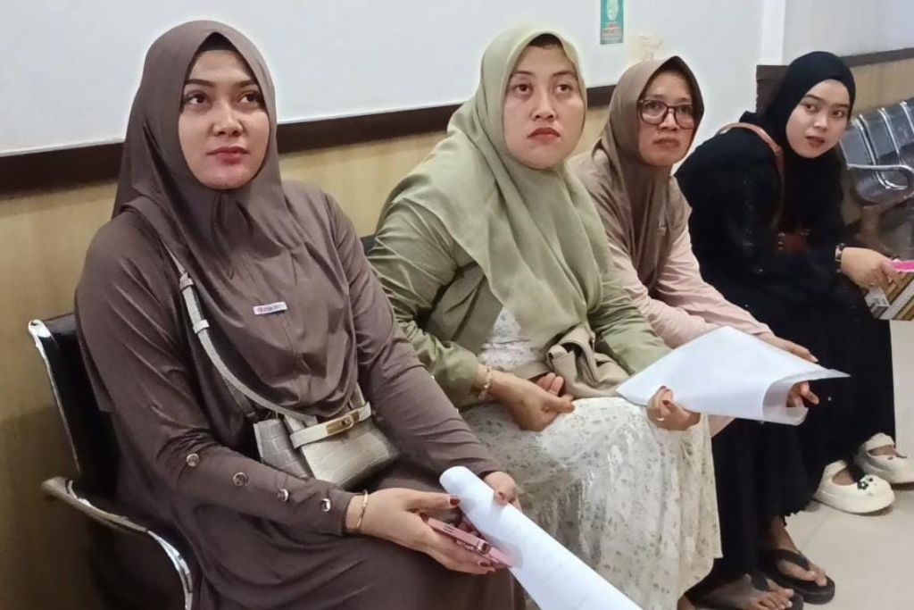 Puluhan Warga Probolinggo Laporkan Travel Umrah karena Tak Kunjung Berangkat