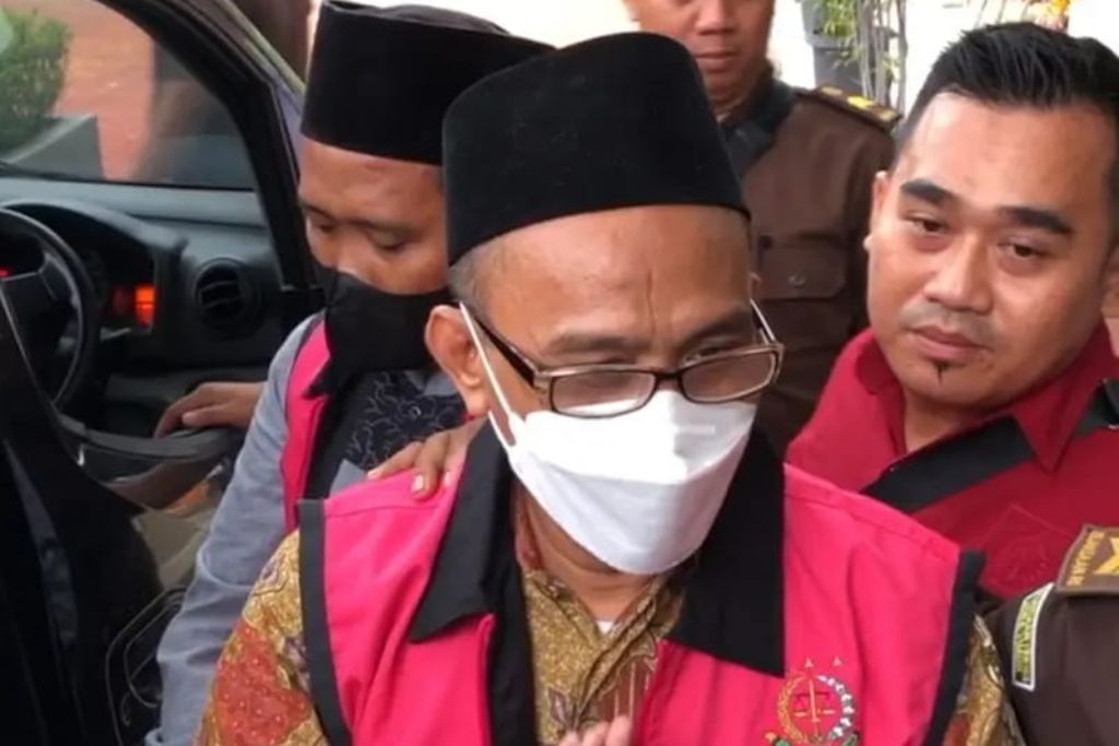 Kejari Gresik Tahan 2 Pengasuh Ponpes dan 1 Ketua Santri Kasus Korupsi Dana Hibah