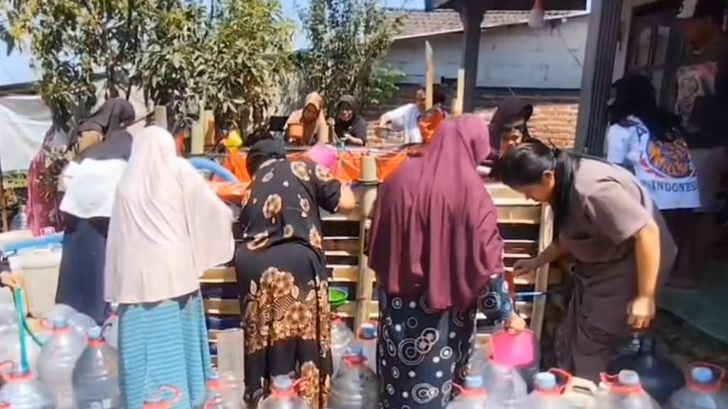 Jaringan Pipa Air Bersih Terbakar, Warga Kaki Arjuno Kelabakan