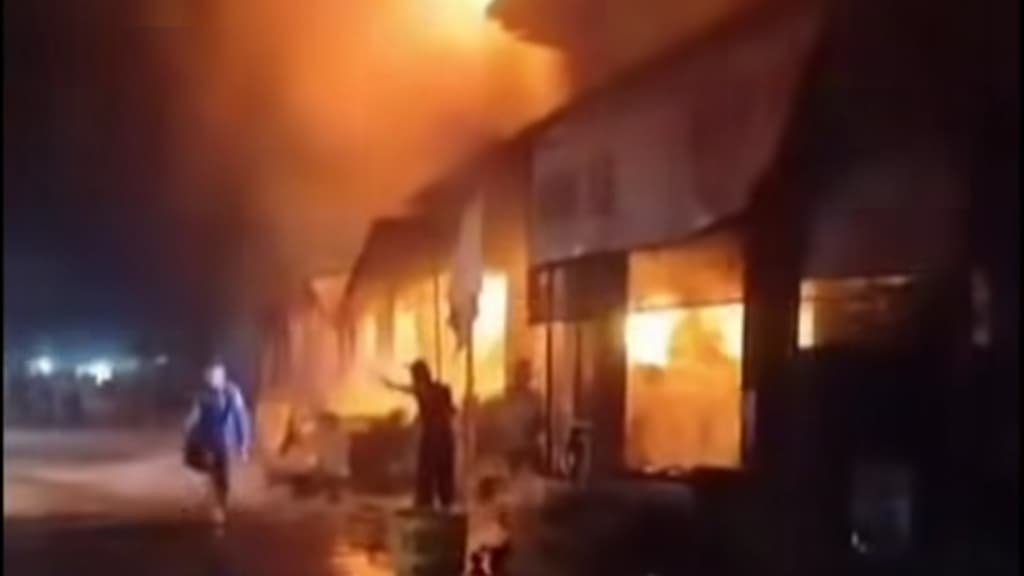 Pasar Agrobis Babat Lamongan Kebakaran