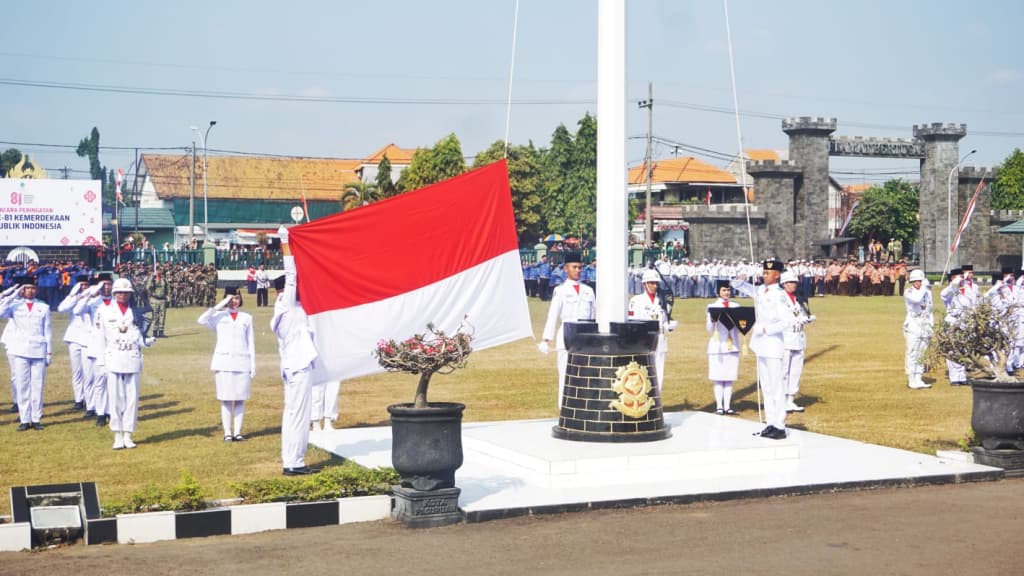 Walkot Pasuruan Serahkan Remisi Napi hingga Beri Hadiah Bayi yang Lahir di HUT ke-81 RI
