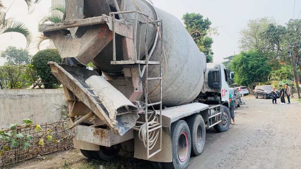 Pengendara PCX Tewas Dalam Kecelakaan Tragis di Pandaan, Ditabrak Truk Lalu Hantam Avanza 