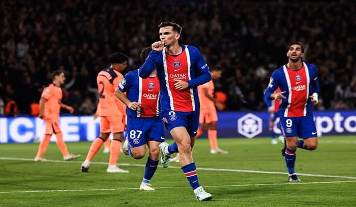 PSG Hancurkan Rekor Sempurna Barcelona, Respons Hansi Flick Justru Bikin Publik Heran!