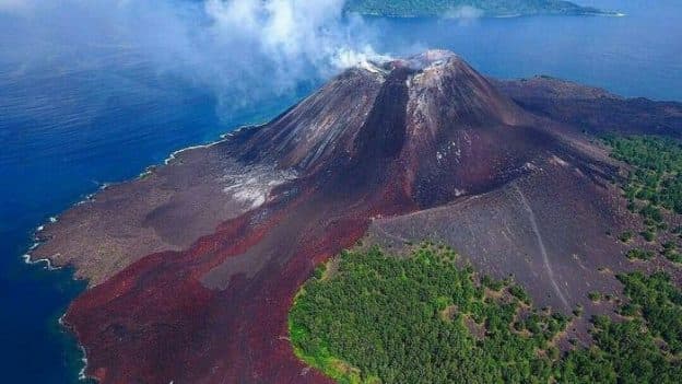 Waspada! Hari Ini Gunung Anak Krakatau Status Siaga, Terjadi 28 Kali Gempa, Warga Dilarang Dekati Pulau Baru