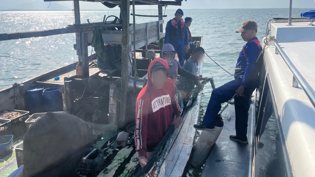 Polisi Tangkap Nelayan Kota Pasuruan Pakai Jaring Trawl