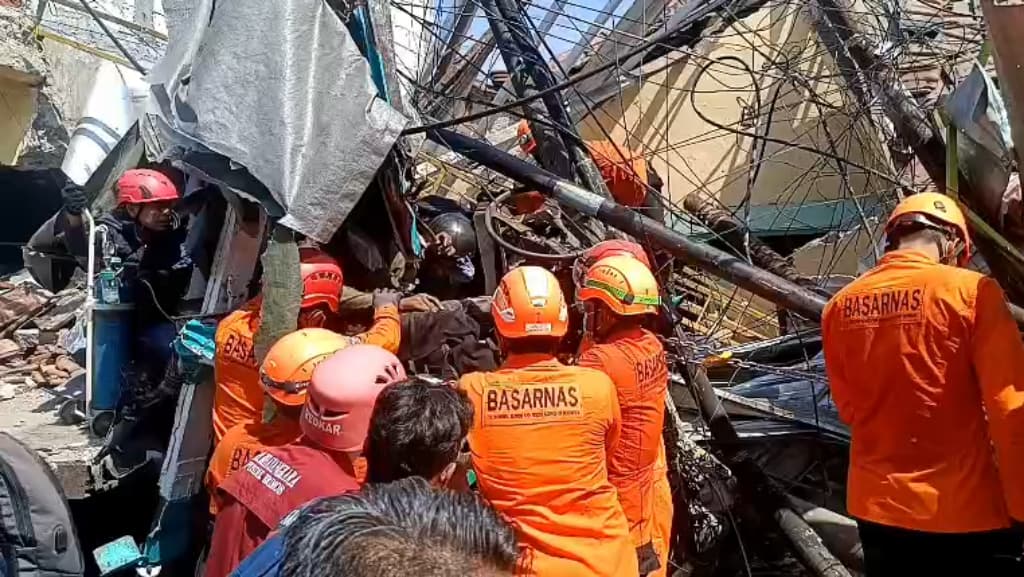 Polisi Rilis Indentitas Korban Tewas Kecelakaan Beruntun 7 Kendaraan di Gempol Pasuruan