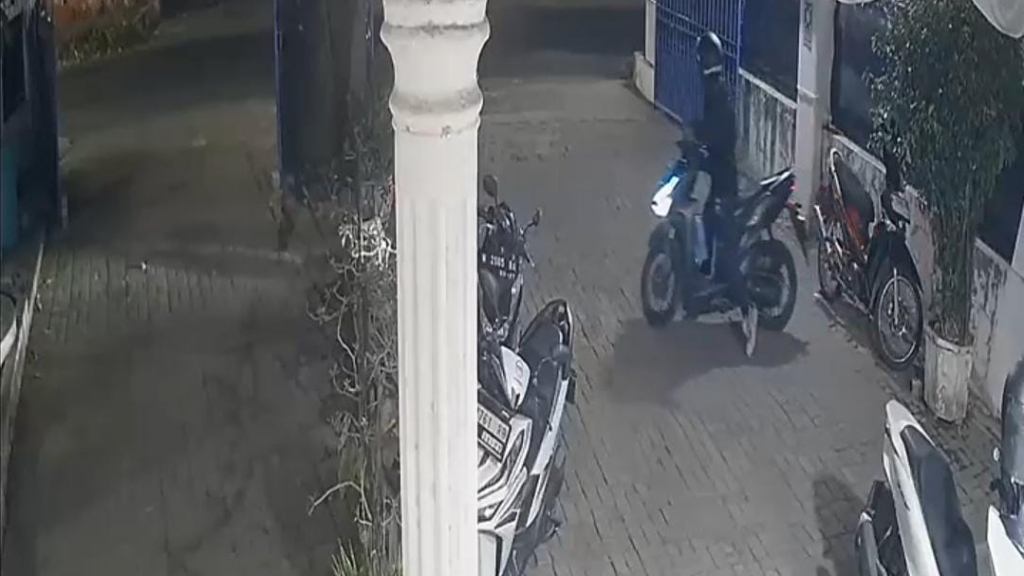 Maling Nekat, Motor Warga Probolinggo Disikat Saat Antar Anak Berobat