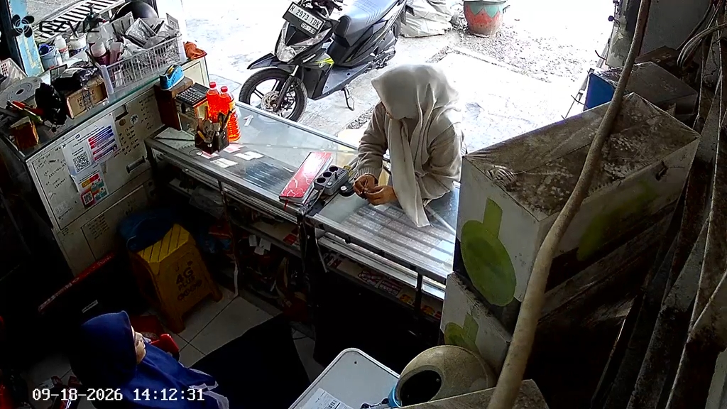 Karyawati Dilempar Bondet Saat Kejar Pencuri Motor di Pasuruan