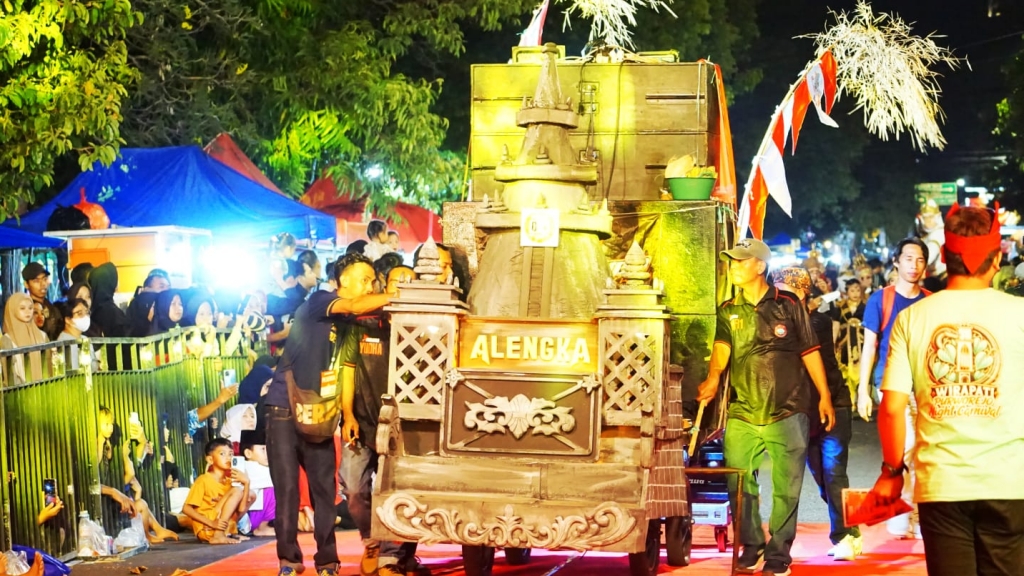 Usung Tema Legenda Warisan Nusantara, Purworejo Night Carnival Berlangsung Semarak