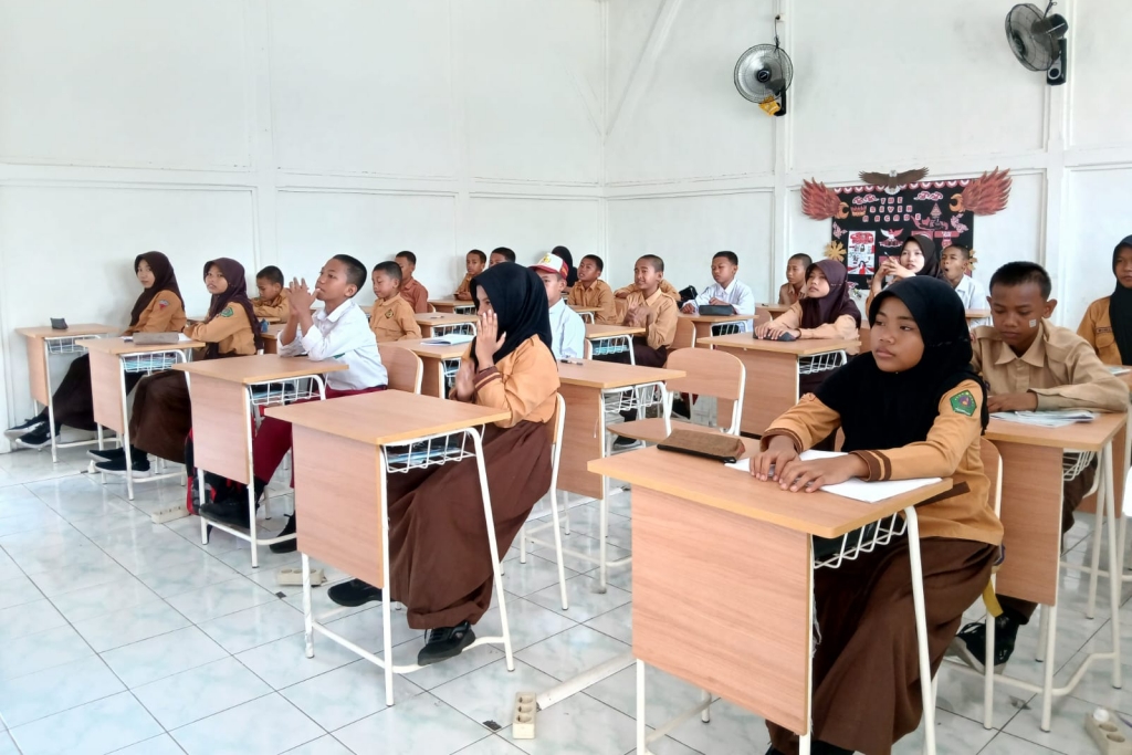 50 Siswa SRMP Kota Pasuruan Kerasan, Tak Ada yang Berhenti